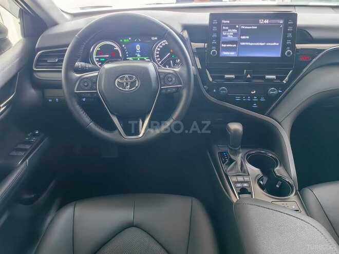 Toyota Camry-9