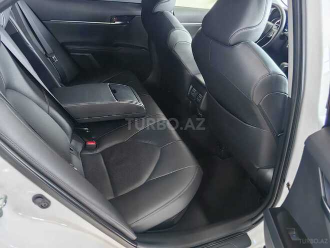 Toyota Camry-21