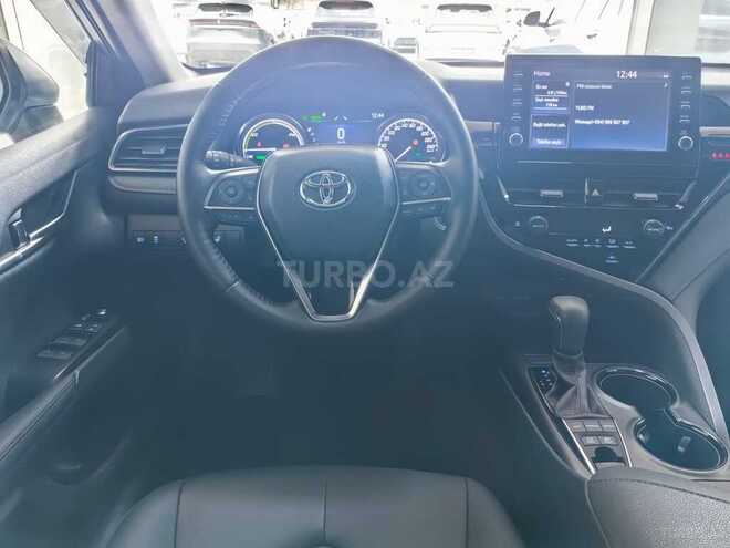 Toyota Camry-10
