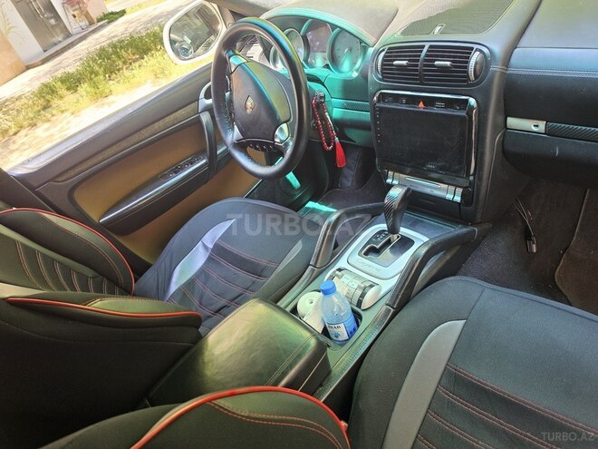 Porsche Cayenne Turbo-9