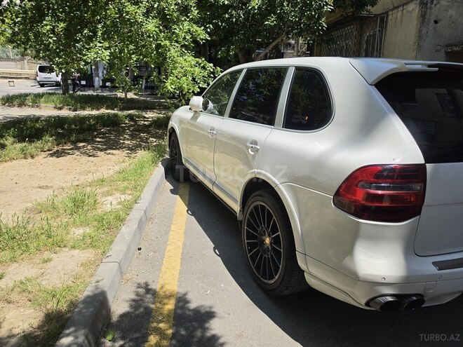 Porsche Cayenne Turbo-3