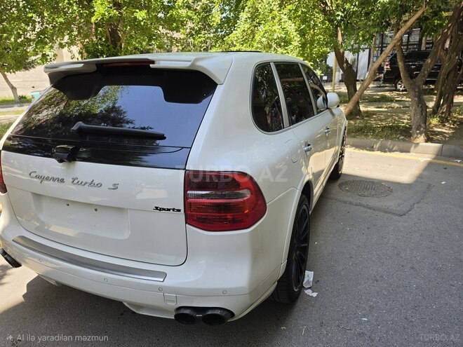Porsche Cayenne Turbo-4