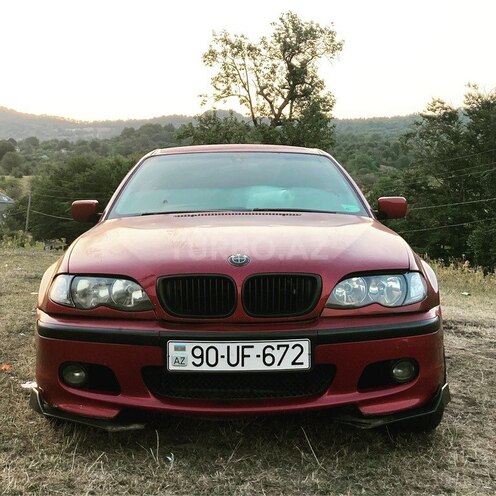 BMW 320-1