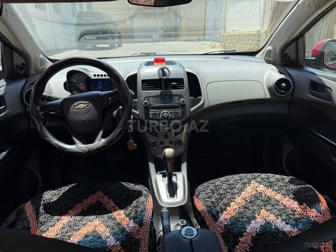 Chevrolet Aveo-8