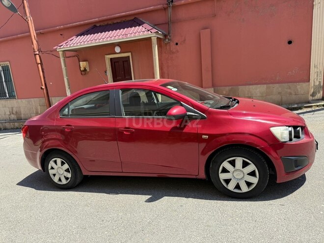 Chevrolet Aveo-3