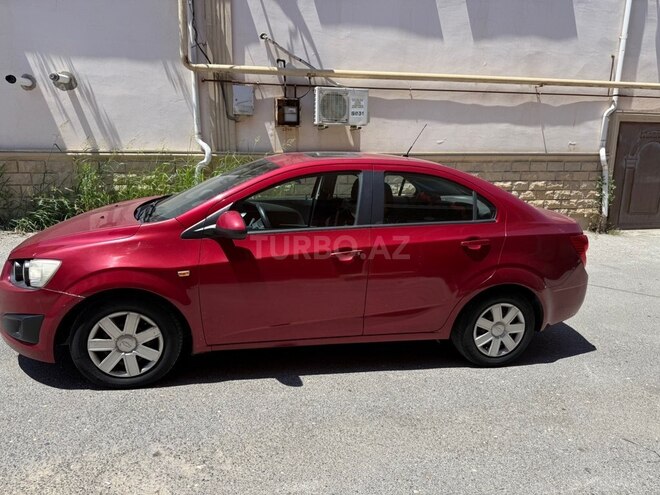 Chevrolet Aveo-4