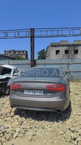 Audi A6-3