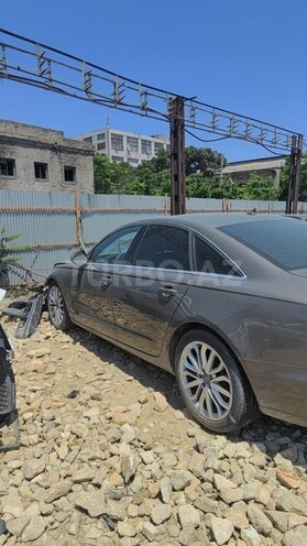 Audi A6-6