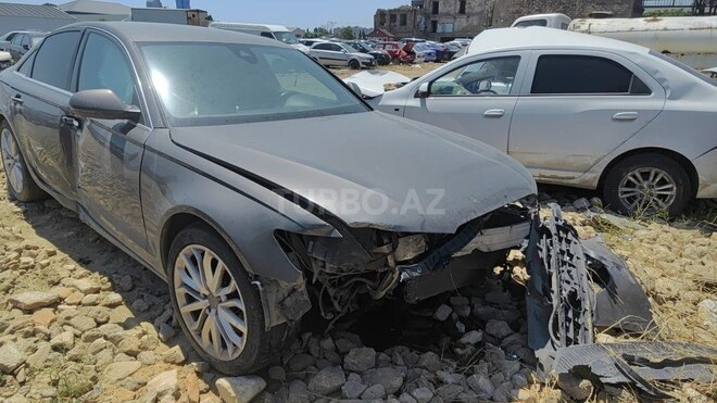 Audi A6-1