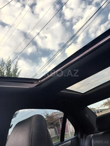 Mercedes E 220 4MATIC-13