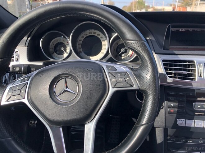 Mercedes E 220 4MATIC-8