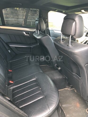 Mercedes E 220 4MATIC-5