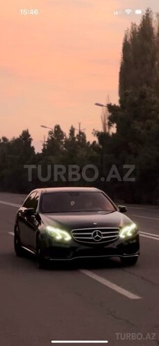 Mercedes E 220 4MATIC-3