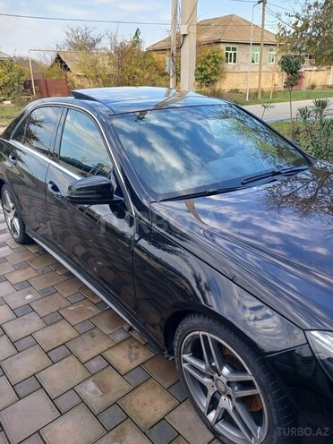 Mercedes E 220 4MATIC-14