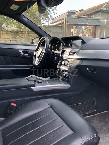 Mercedes E 220 4MATIC-10