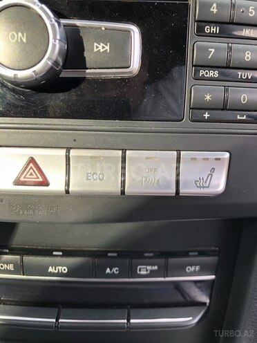 Mercedes E 220 4MATIC-20