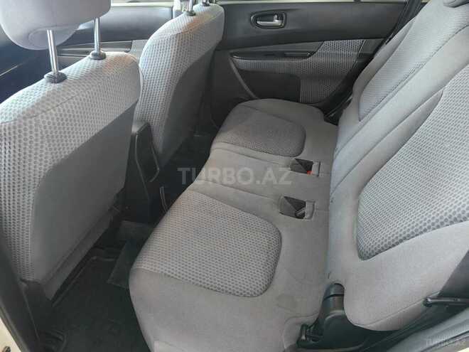 Nissan Wingroad-12