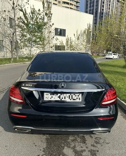 Mercedes E 300-2