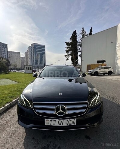 Mercedes E 300-1