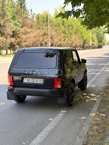 LADA (VAZ) Niva-8
