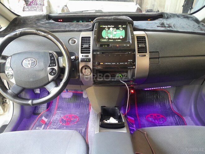 Toyota Prius-7
