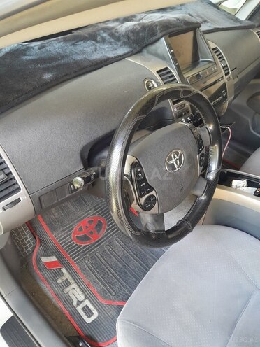 Toyota Prius-6