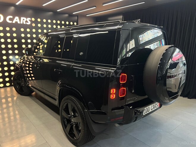 Land Rover Defender-6