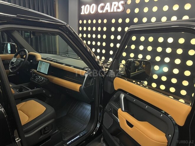 Land Rover Defender-10