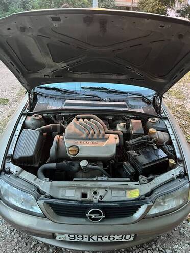 Opel Vectra-6