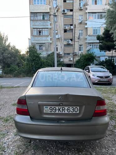 Opel Vectra-21