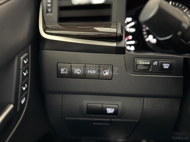 Lexus LX 450d-26