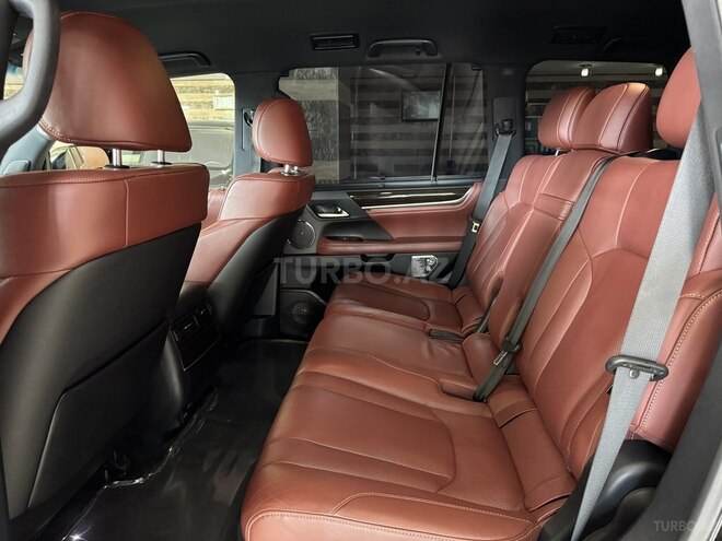 Lexus LX 450d-15