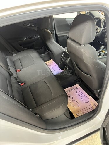 Chevrolet Malibu-14