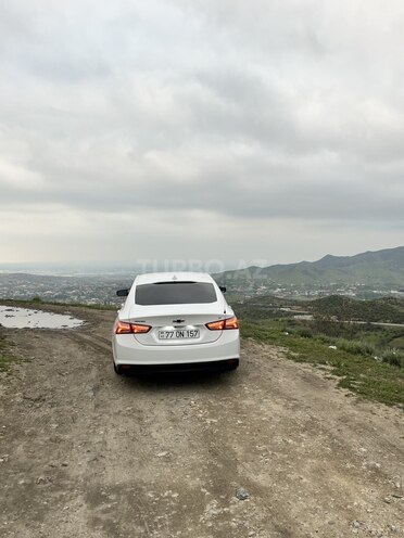 Chevrolet Malibu-8