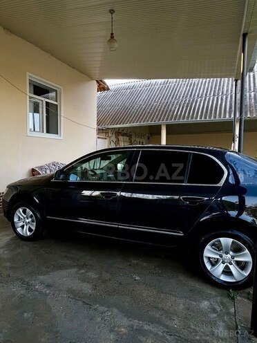 Skoda Superb-4