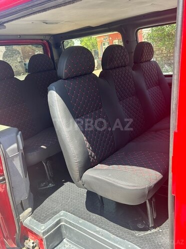 Ford Transit-9