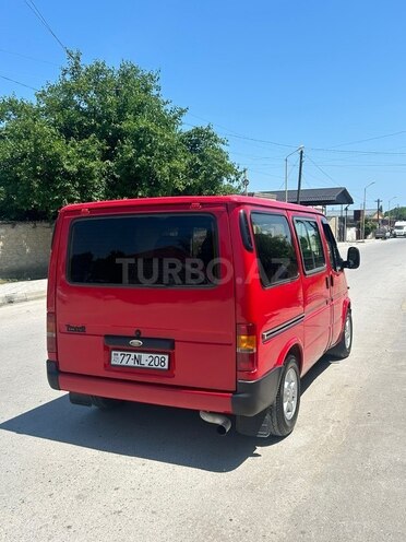 Ford Transit-6