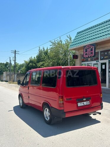 Ford Transit-5