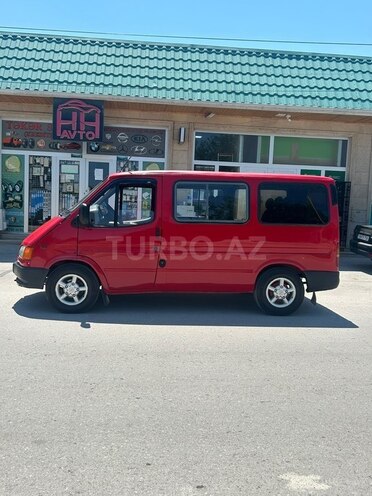 Ford Transit-4