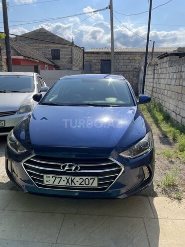 Hyundai Elantra-1
