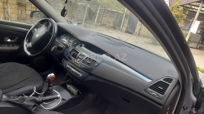 Renault Laguna-5