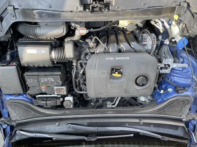 Hyundai Elantra-12