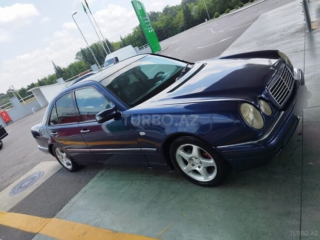 Mercedes E 240-9