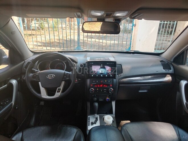 Kia Sorento-11