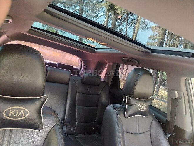 Kia Sorento-12