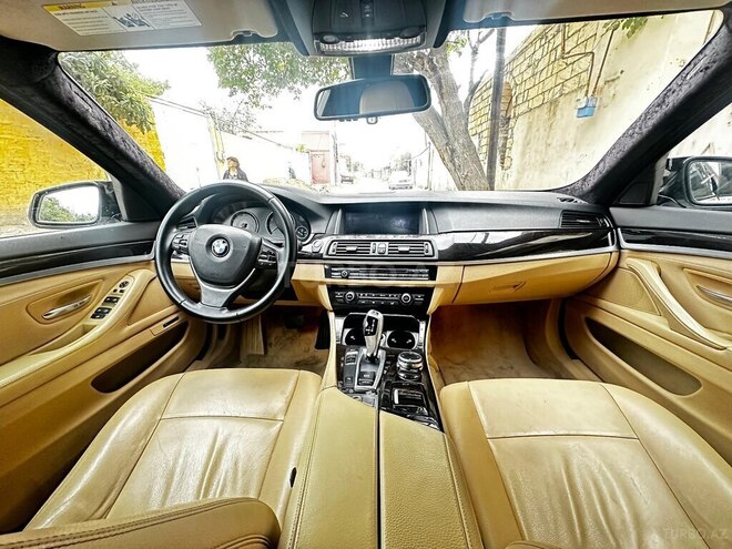 BMW 520-12