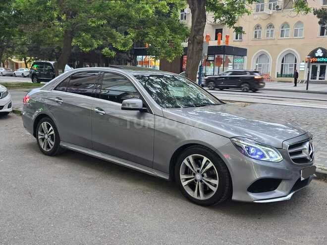 Mercedes E 250 4MATIC-19