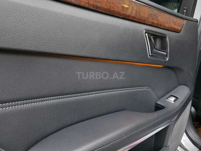 Mercedes E 250 4MATIC-14