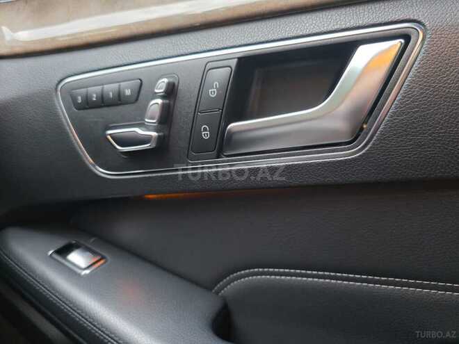 Mercedes E 250 4MATIC-13