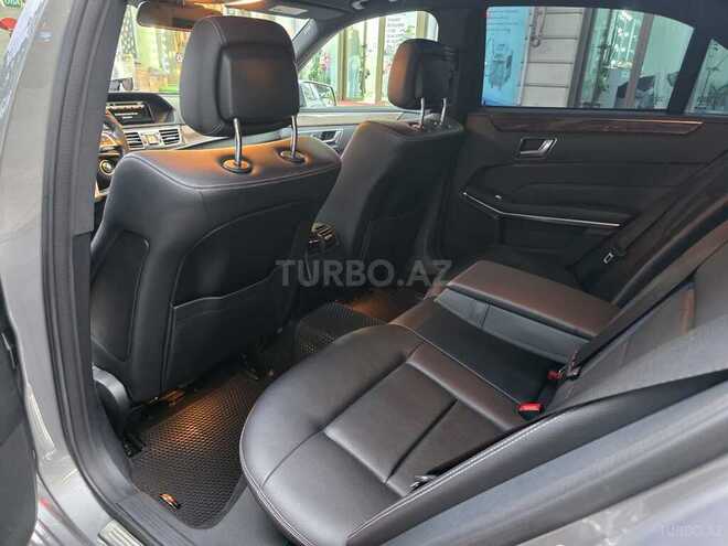 Mercedes E 250 4MATIC-4